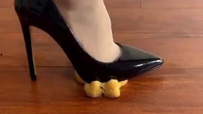 国产超舒服高跟鞋视频,揭秘国产超舒适高跟鞋的时尚魅力