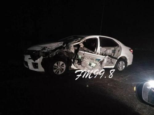 国产轿车被撞视频大全,视频大全揭示行车安全真相  第2张