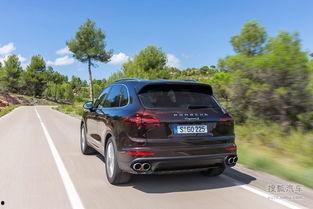 国产版卡宴试驾视频,驾驭激情，尽享豪华之旅